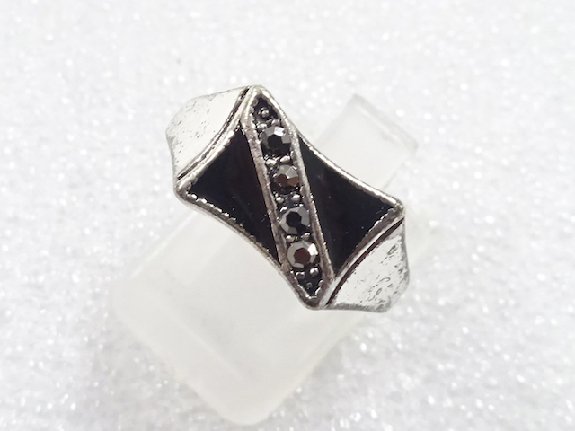 JAPANESE KIMONO / ANTIQUE COLORED STONE RING (SIZE 16)